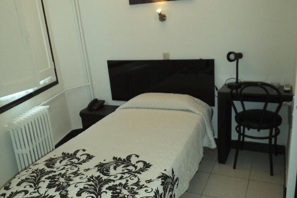 Hotel Peralba (Sant-Julià-de Lòria )